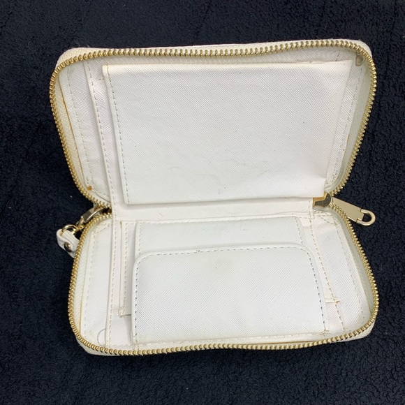 Micheal Kors Wallet - Picture 3 of 5